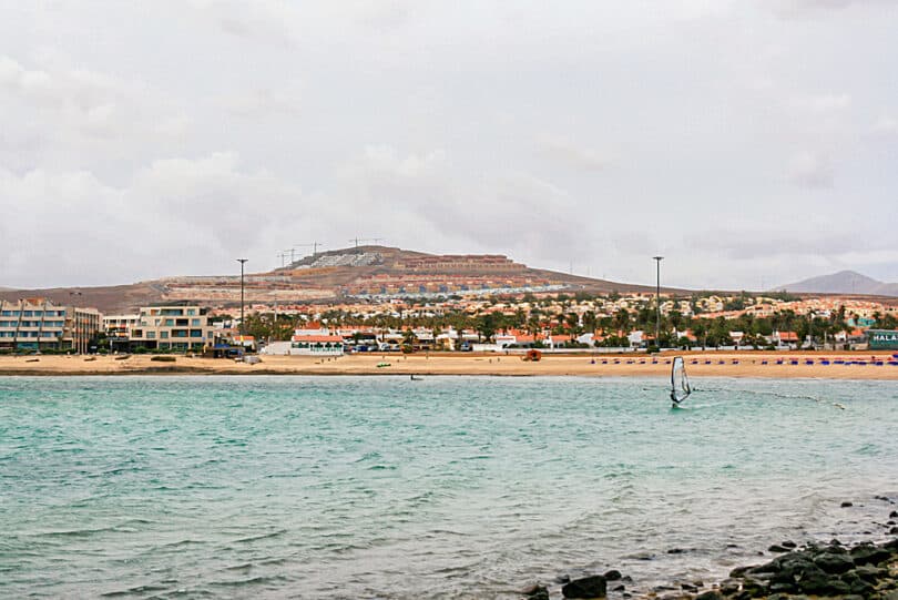 Caleta de Fuste liegt an der Ostküste von Fuerteventura