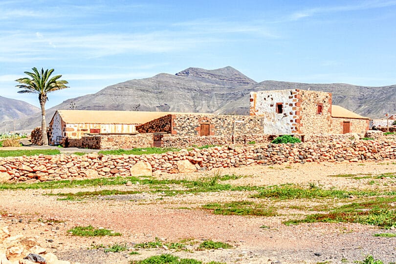 Einer von acht ehemaligen Bauernhöfen im Ecomuseo La Alcogida 