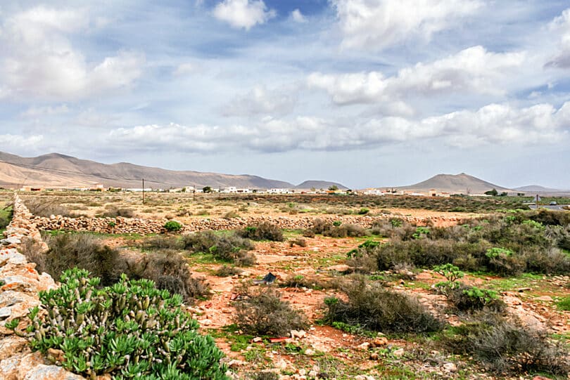 Triquivijate liegt am Rande der zentralen Ebene von Fuerteventura