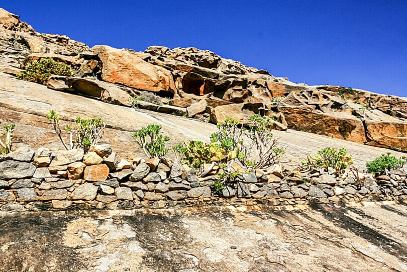 Steil aufragende Felswände im Barranco de las Peñitas