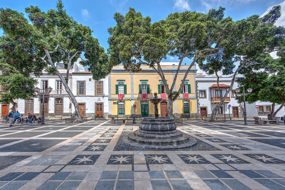 Plaza-de-Santo-Domingo